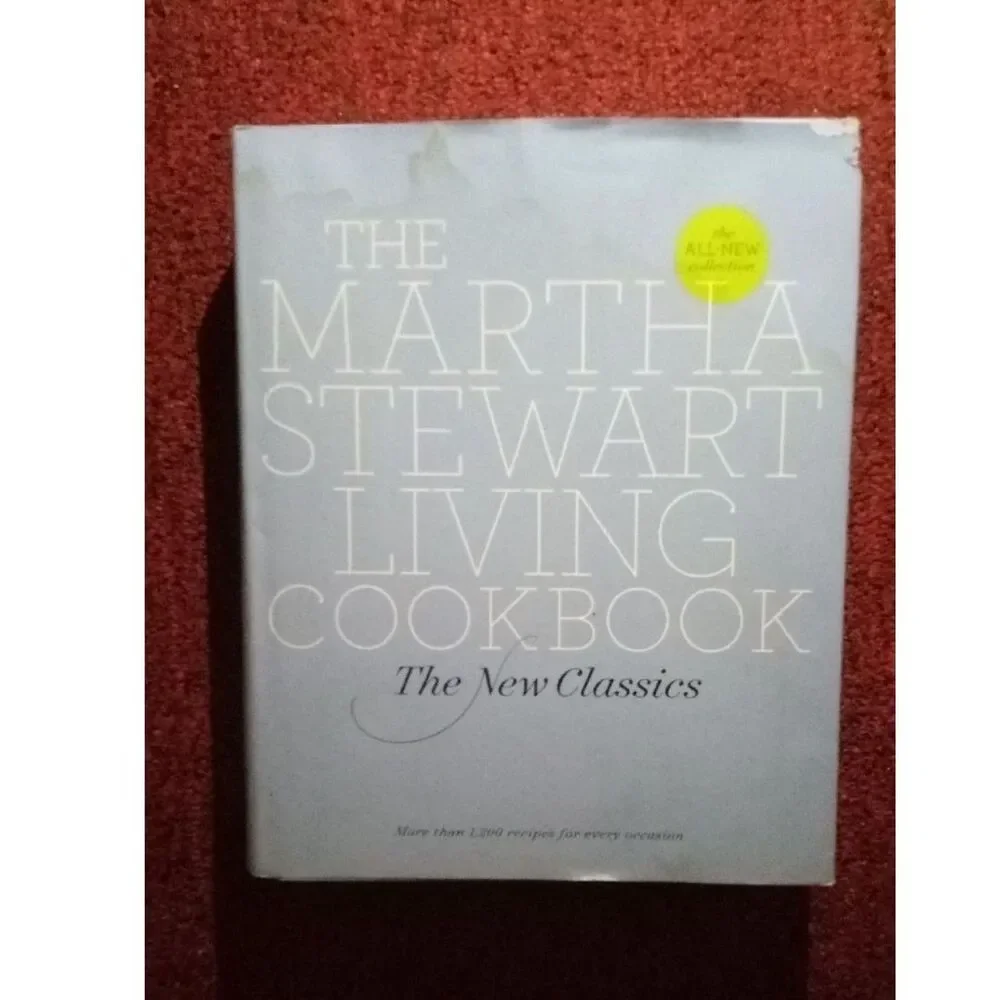 Martha Stewarts Big Living Cookbook New Classics...books 2